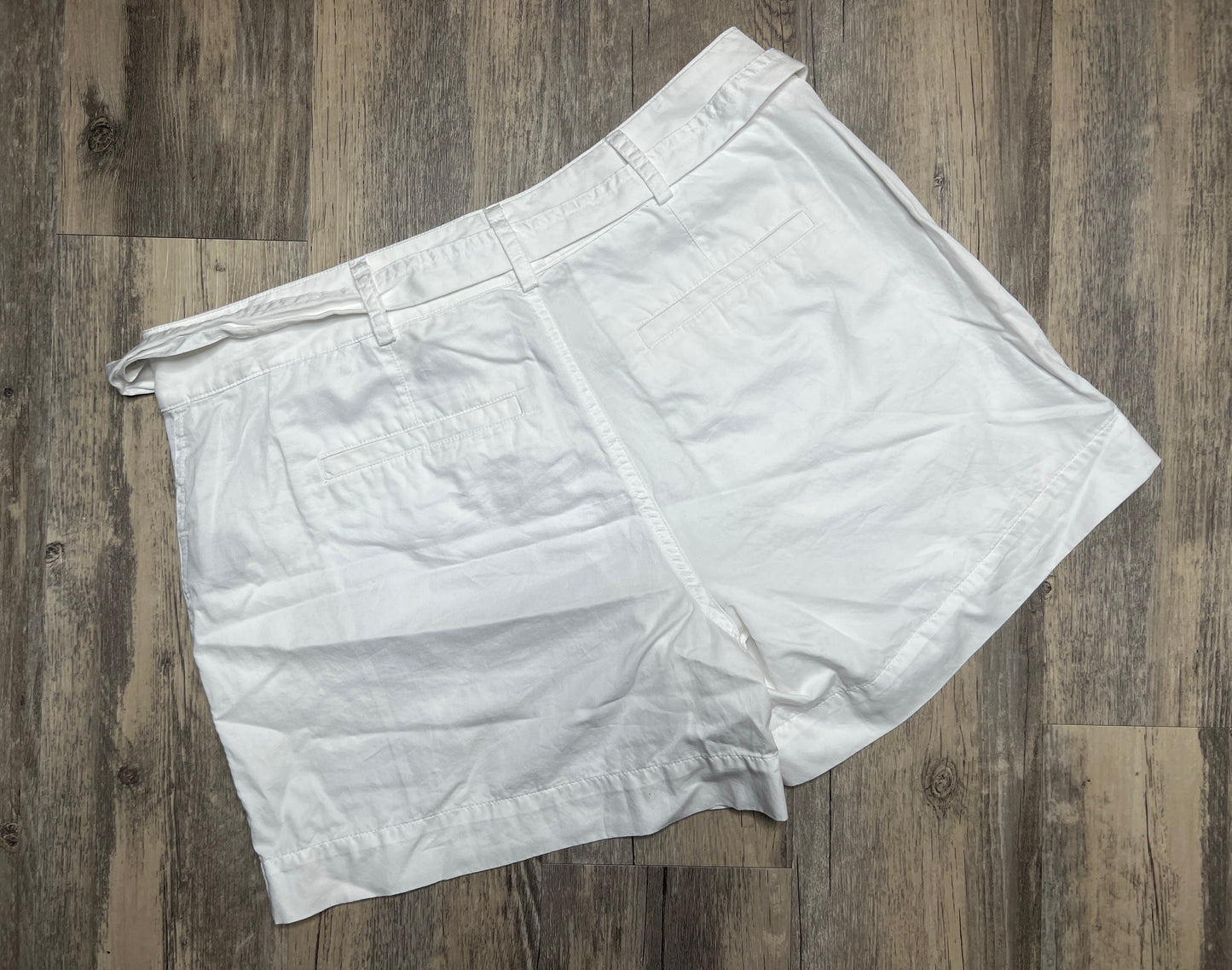 White Belted Twill Short - M(8)