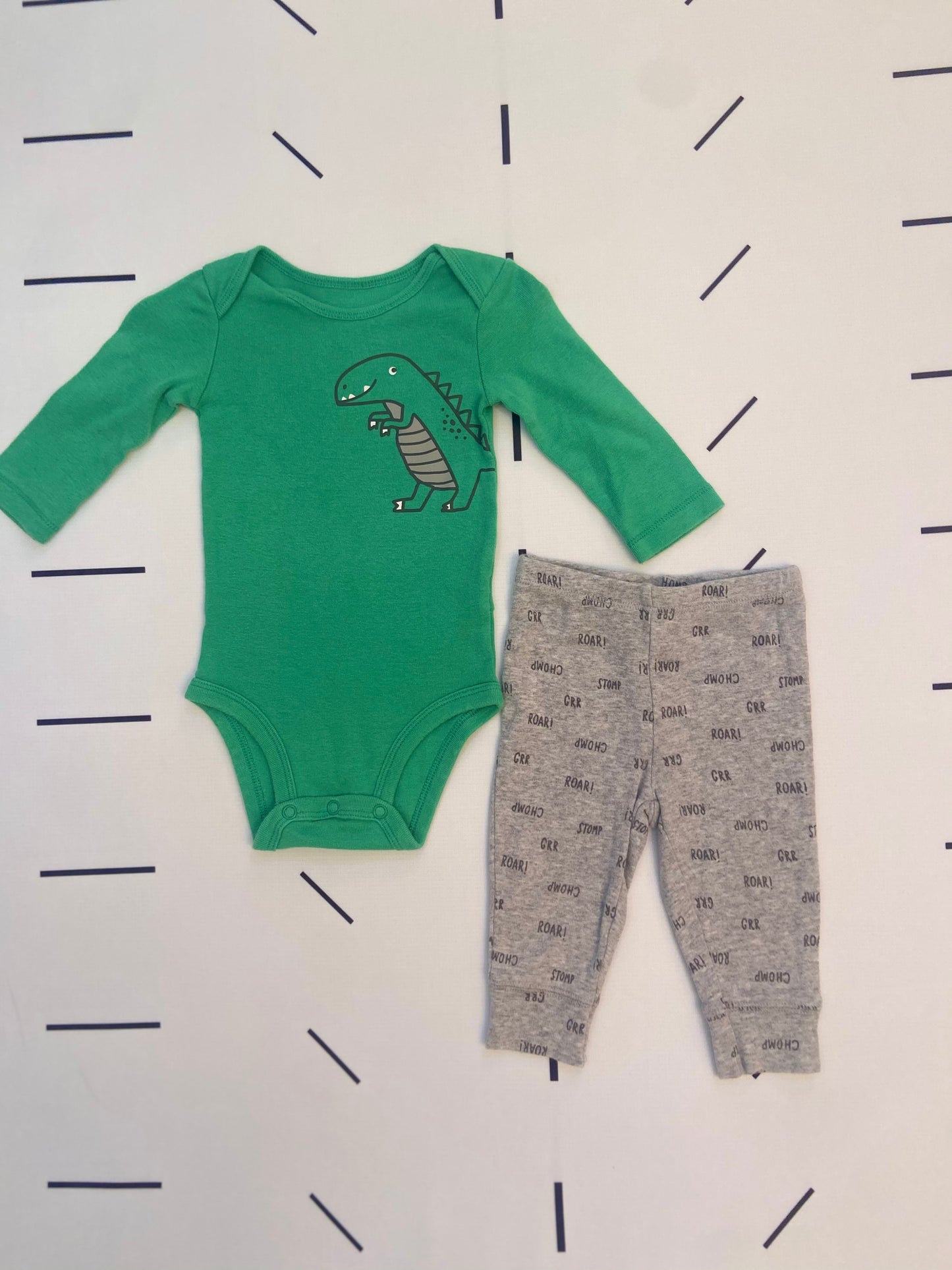 Green Dinosaur Outfit Set - 6 Months