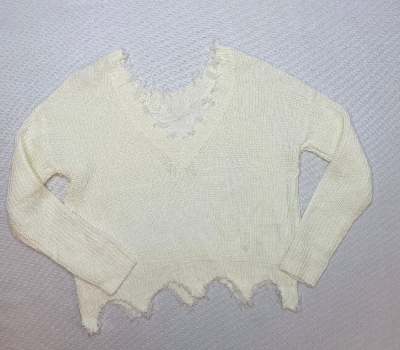 White V-Neck Raw Fringe Hem Knit Sweater- M