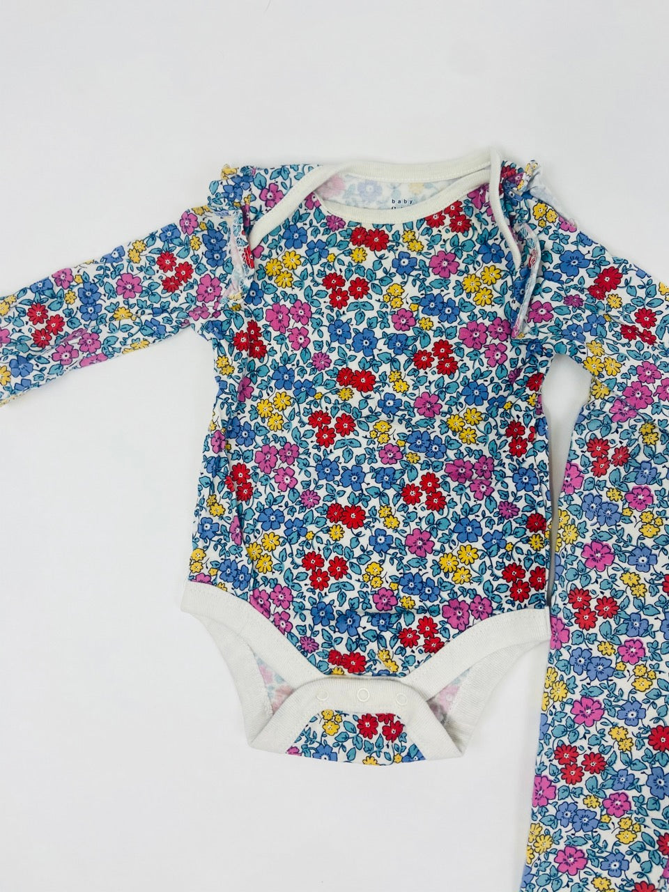 So Many Cute Tiny Flowers Outfit- 3/6 Months