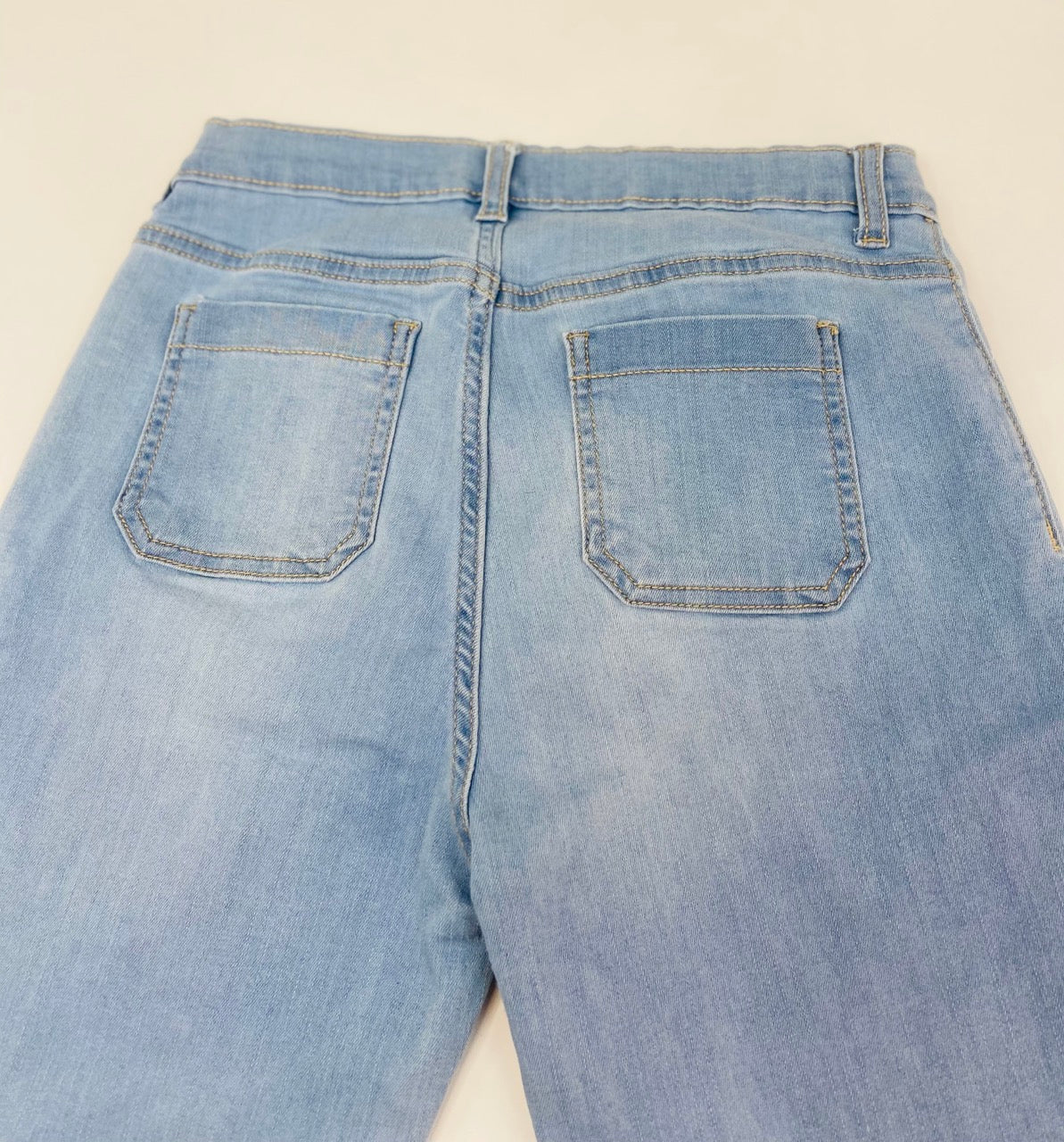 Light Wash Straight Legged Jeans- Youth L (14)