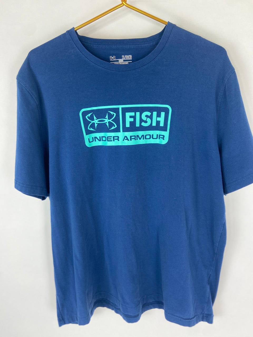 Fish Under Armour T-shirt- XL – The Adopted Closet