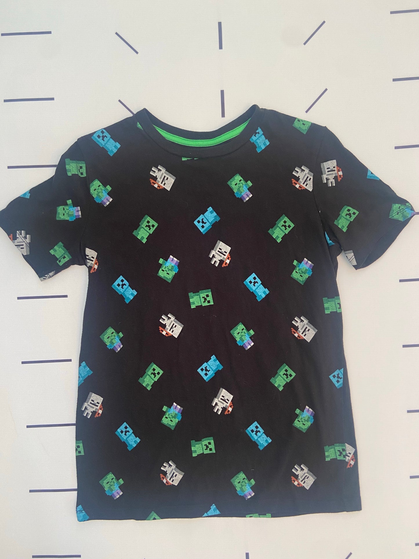 Minecraft Tee- Youth XL